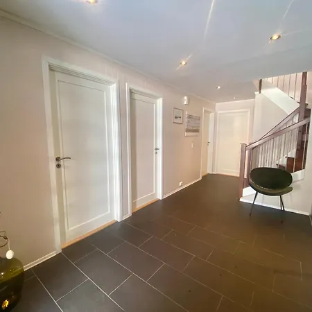 Spacious - Free Parking Apartment Tromsø
